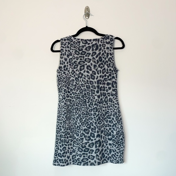 White House Black Market Gray Leopard Cozy V Neck Tunic Tank Top - Picture 6 of 7